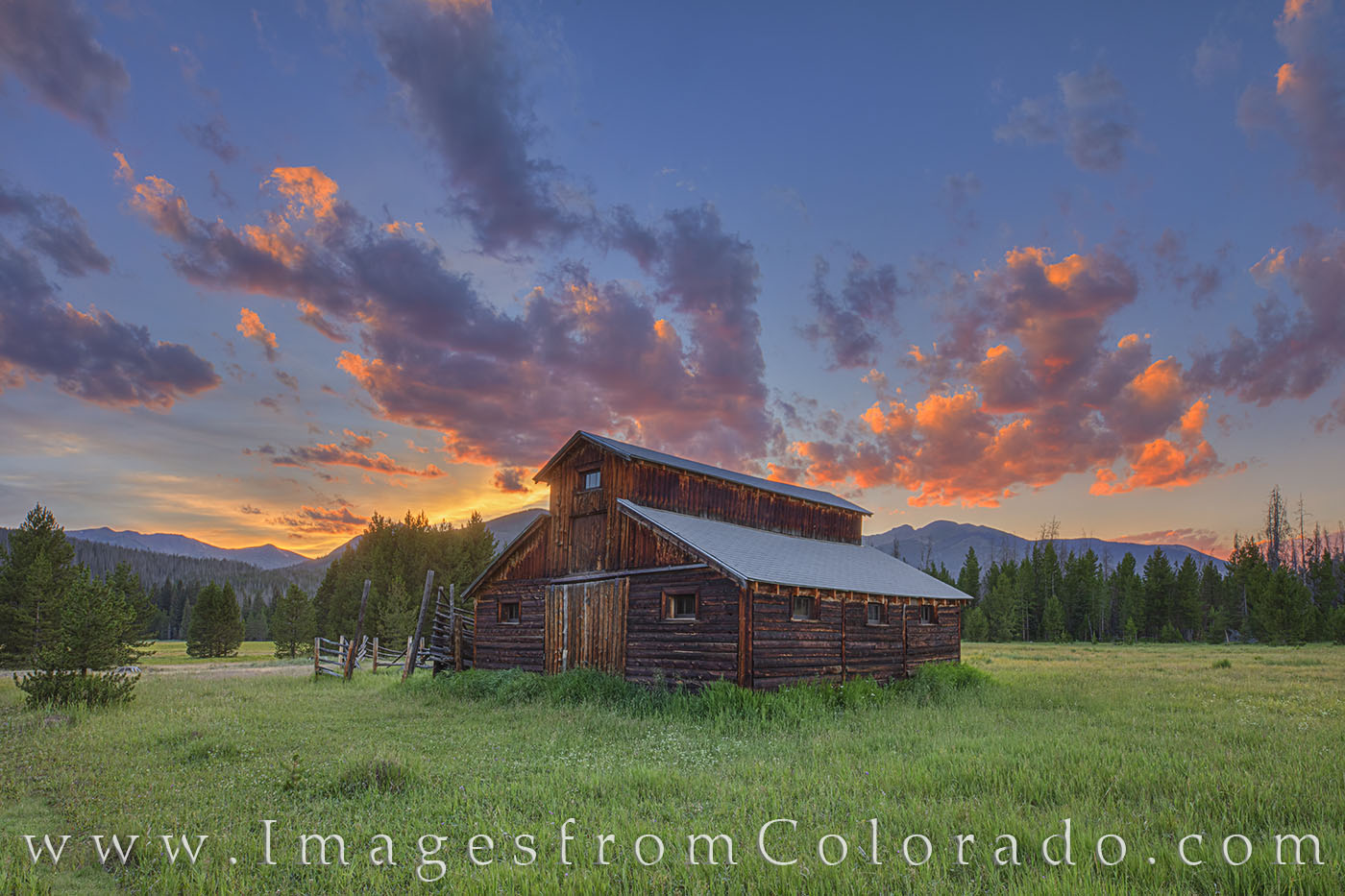This barn is part of an old homestead from the 1900s on the west side of Rocky Mountain National Park. Just outside the town...